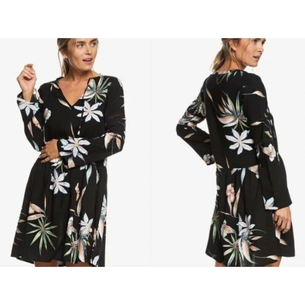 ROXY Lombok Waterfall True Black Delicate Flowers LONG SLEEVE 100% viscose Sz M
